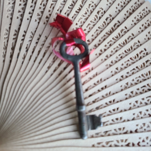 Vintage Key Skelton Key Santas Key - Picture 3 of 8